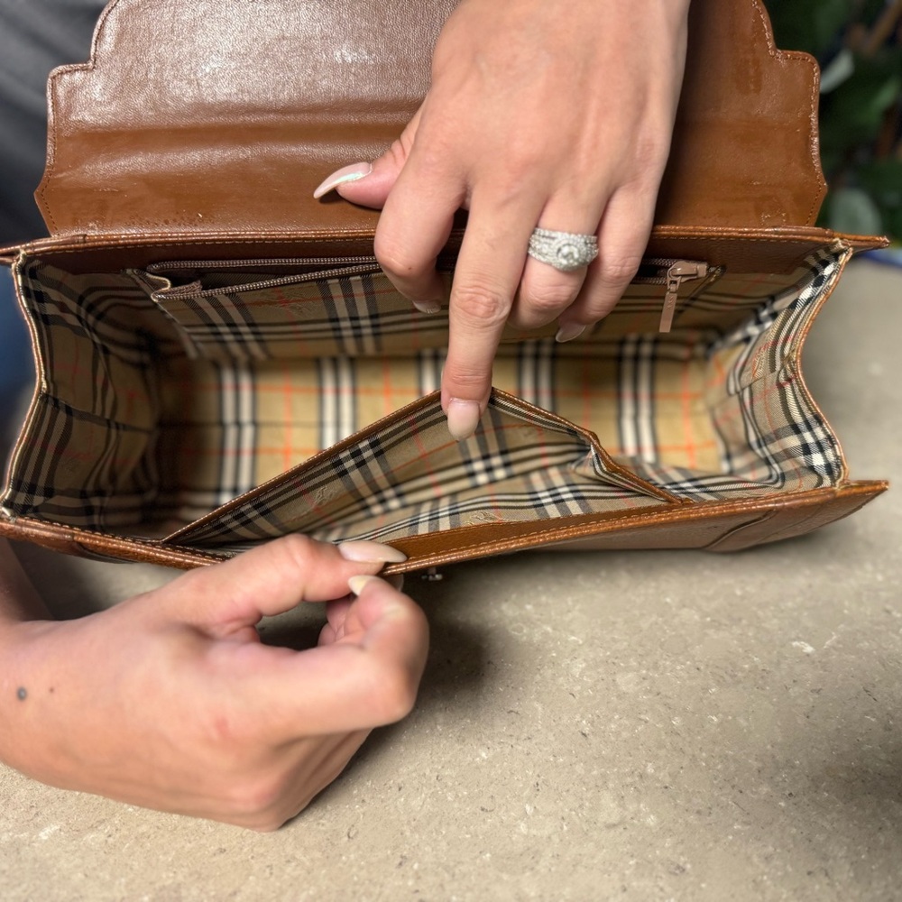 ❌SOLD❌ Burberry Vintage Brown Grained Leather Top Handle Bag - Picture 10 of 10